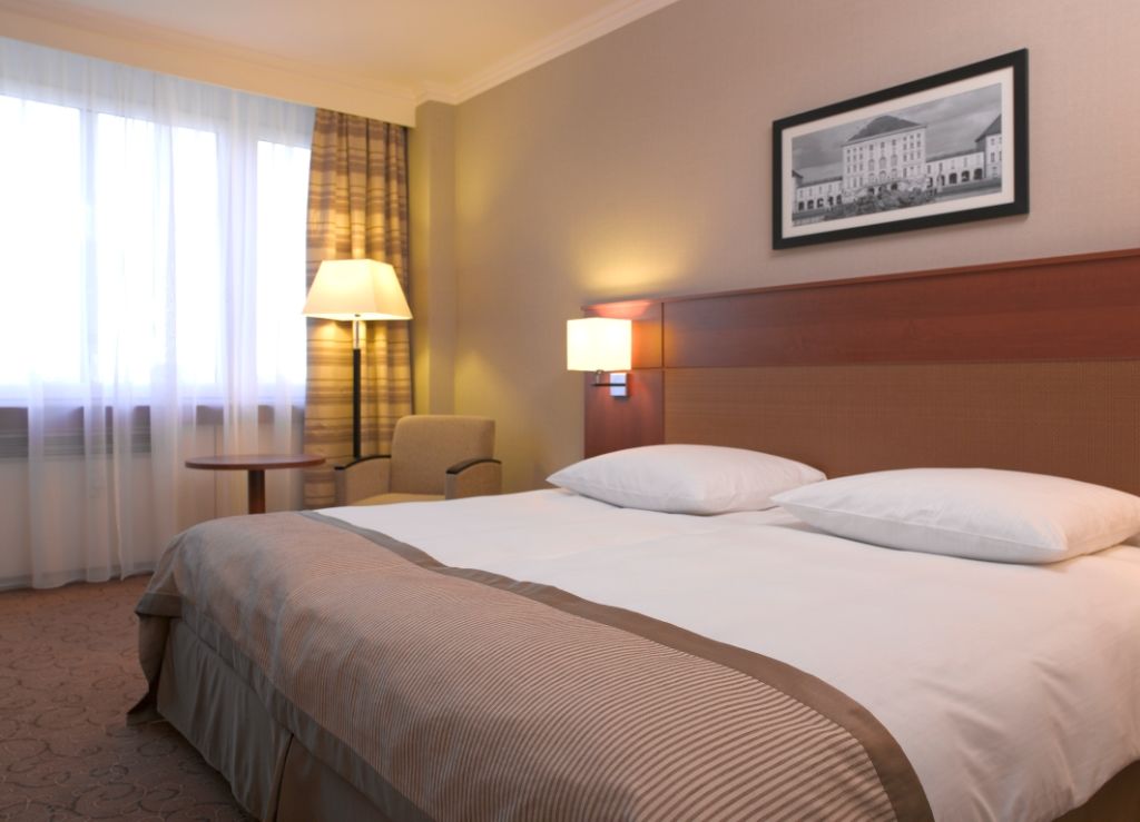 Holiday Inn Munich-Schwabing Værelse billede